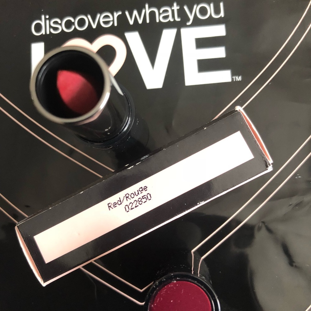 New Mary Kay Red Creme Lipstick 💋